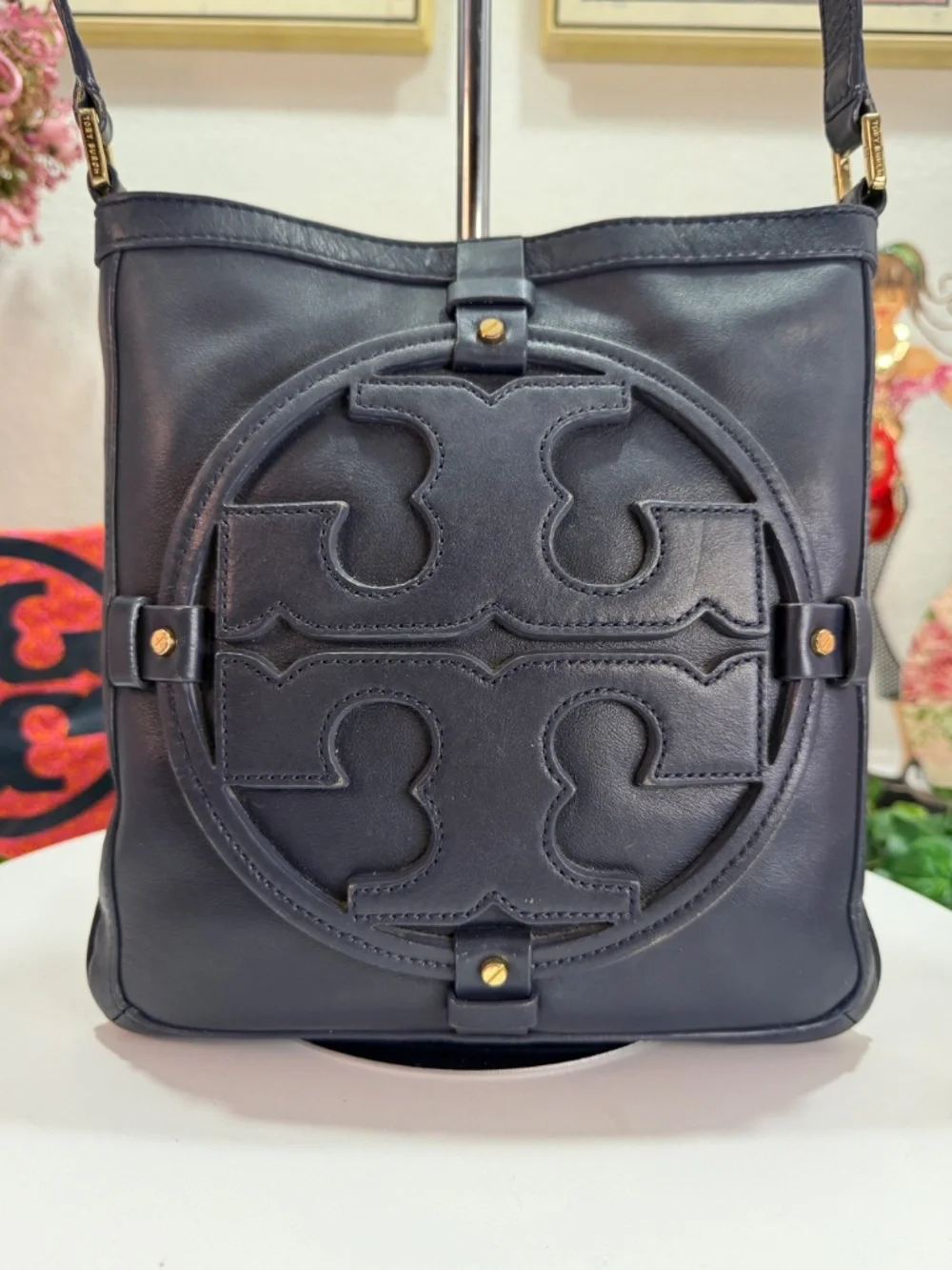 ALLURING TORY BURCH BLUE LEATHER FLEMMING LARGE T LOGO CROSSBODY BAG!